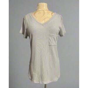 Ribbed V-Neck Dolphin Hem Pocket Top - Gray Mist